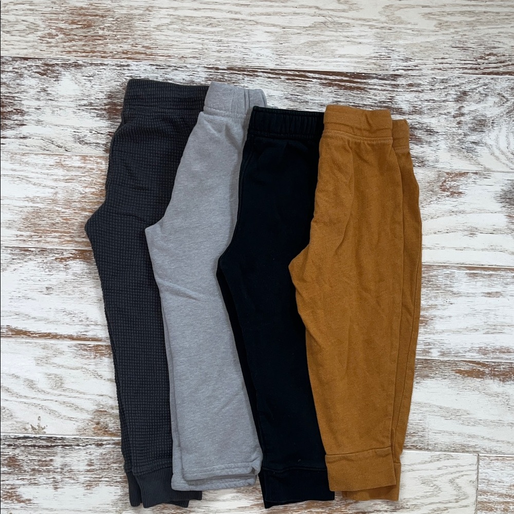 Bundle of 4 sweatpants, 3T